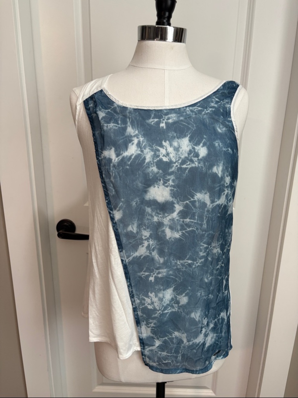 Women’s Blue Tie-Dye Panel Sleeveless Tank Top